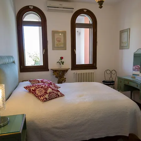 Ortensia With Private Pool וילה